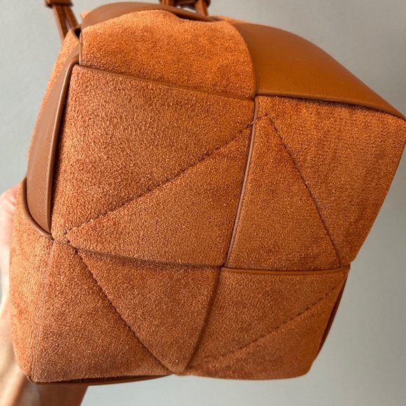 JACD Brown Woven Vegan Leather Bucket Bag - Picture 7 of 8